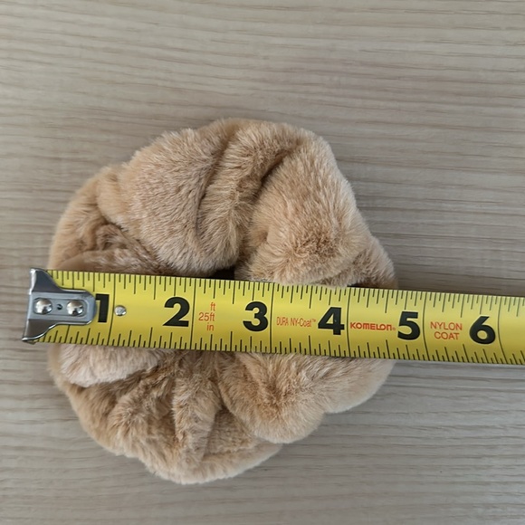 Express Scrunchie Set - Picture 5 of 8